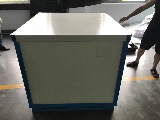 Plastic Sandwich Panel For Portable Containers