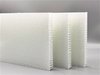 Vino și descoperi marele potențial al panourilor de tip fagure